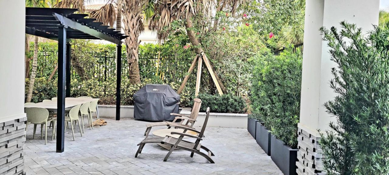 11810 SE Dixie Highway, Unit 1, Hobe Sound, FL 33455 Photo