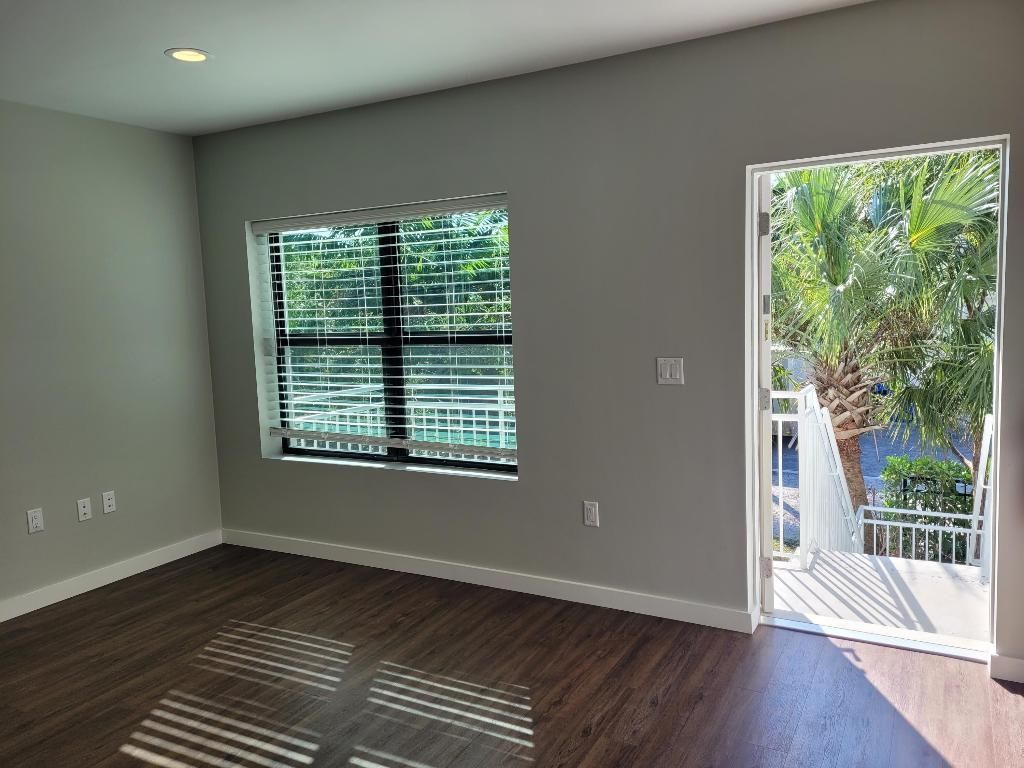 11810 SE Dixie Highway, Unit 1, Hobe Sound, FL 33455 Photo