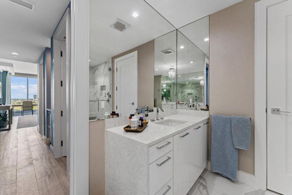 3730 N Ocean Drive, Unit 9d, Singer Island, FL 33404 Photo