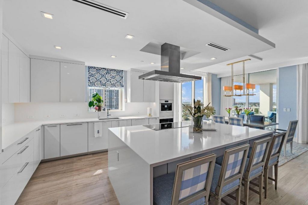 3730 N Ocean Drive, Unit 9d, Singer Island, FL 33404 Photo