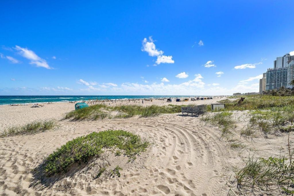 3730 N Ocean Drive, Unit 9d, Singer Island, FL 33404 Photo