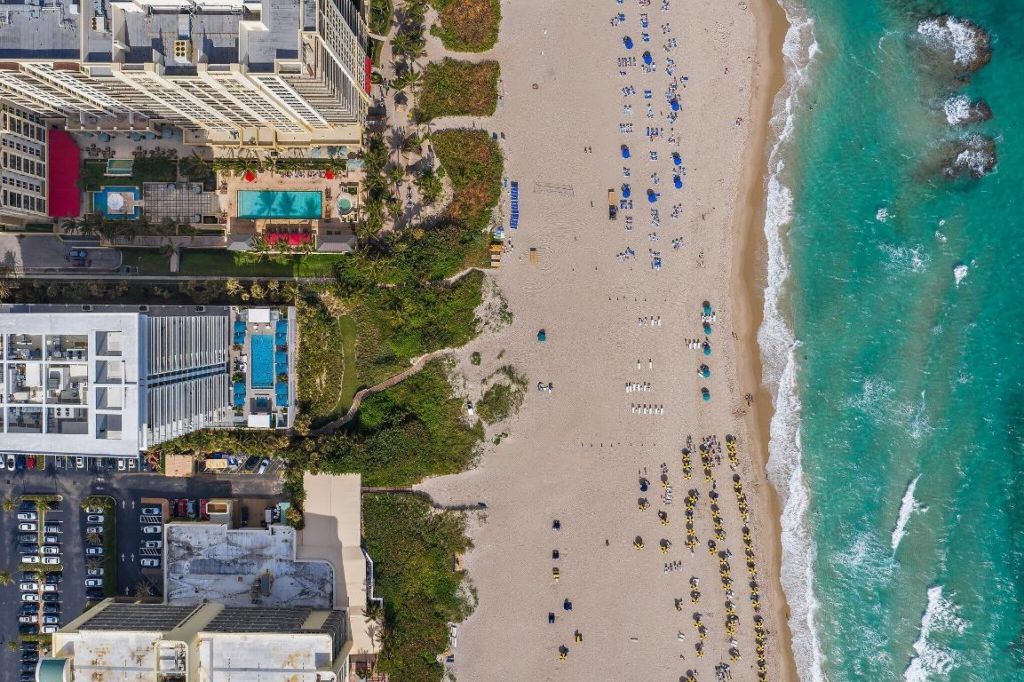 3730 N Ocean Drive, Unit 9d, Singer Island, FL 33404 Photo