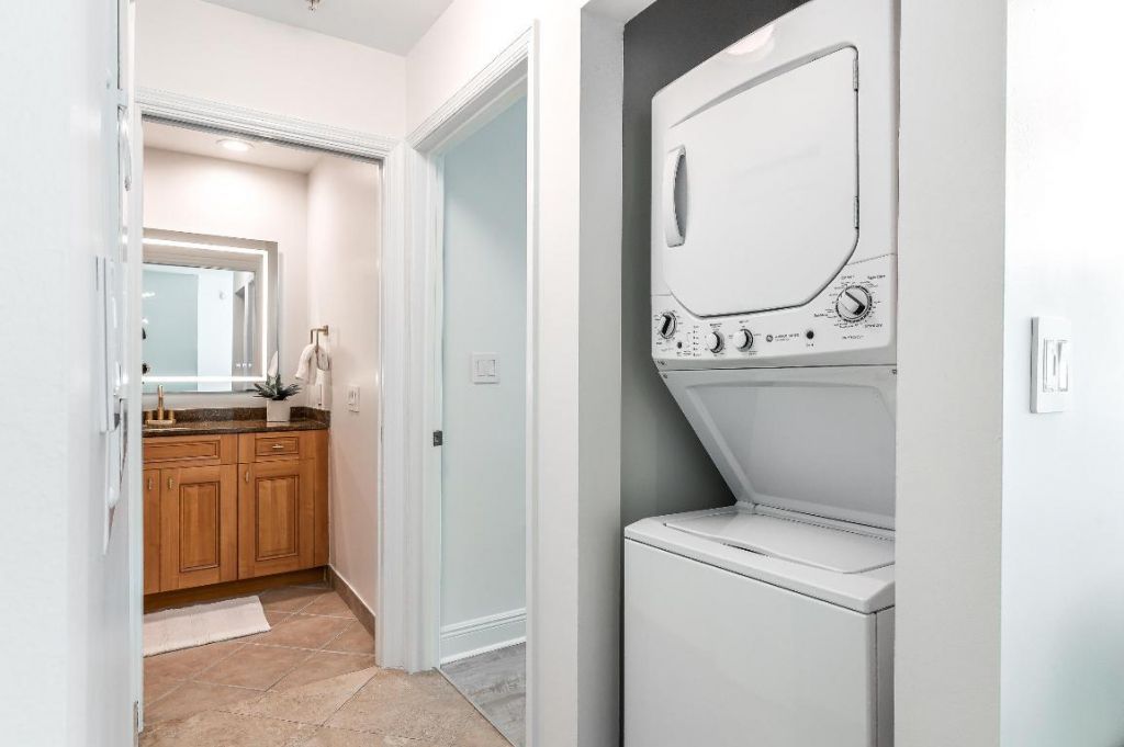 347 N New River Drive E, Unit 210, Fort Lauderdale, FL 33301 Photo