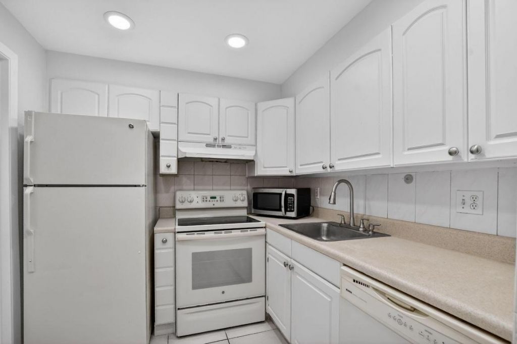 644 NW 13th Street, Unit 0110, Boca Raton, FL 33486 Photo