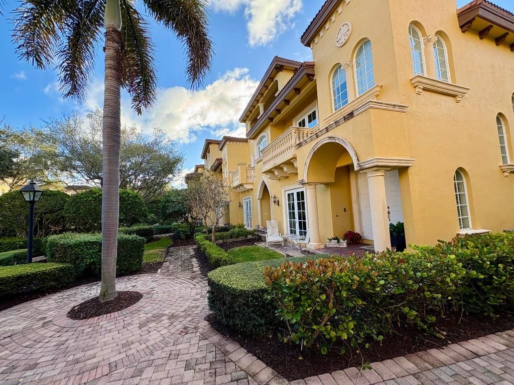 315 NE 69th Circle, Boca Raton, FL 33487 Photo