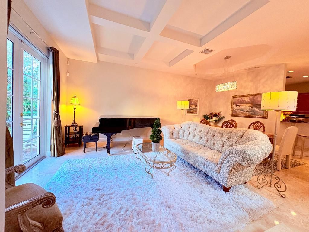 315 NE 69th Circle, Boca Raton, FL 33487 Photo