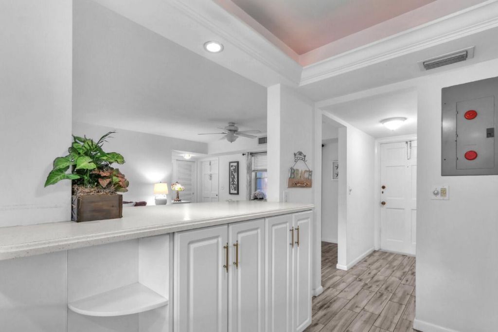 5540 Tamberlane Circle, Unit 118, Palm Beach Gardens, FL 33418 Photo