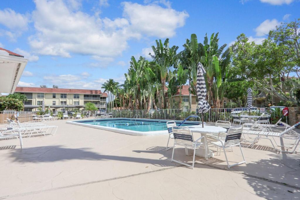 5540 Tamberlane Circle, Unit 118, Palm Beach Gardens, FL 33418 Photo