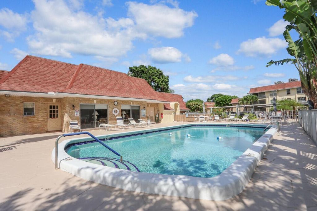 5540 Tamberlane Circle, Unit 118, Palm Beach Gardens, FL 33418 Photo