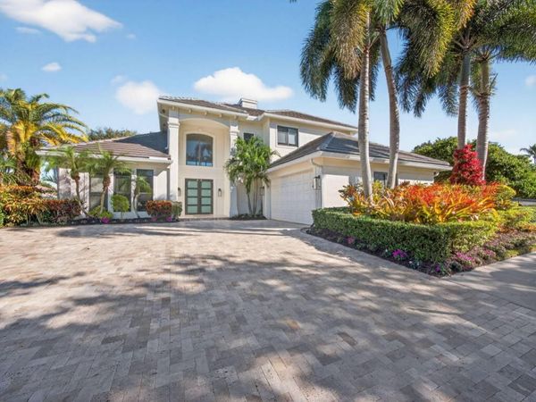 125 Pembroke Drive, Palm Beach Gardens, FL 33418