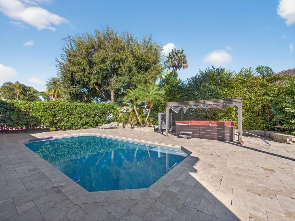 125 Pembroke Drive, Palm Beach Gardens, FL 33418 Photo