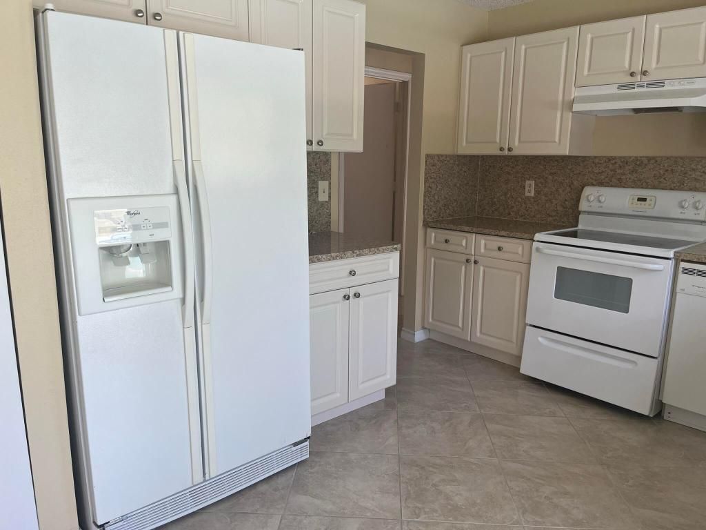 1401 SE Belcrest Street, Port Saint Lucie, FL 34952 Photo