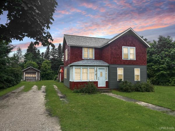 219 N Maple Street, Manistique, MI 49854