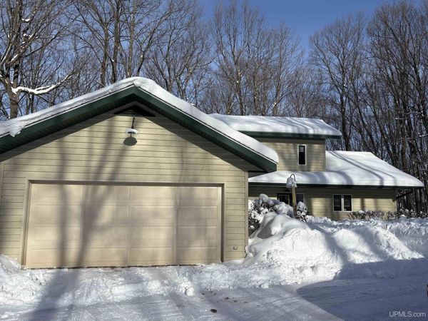 E5420 North Star Road, Ironwood Twp, MI 49938