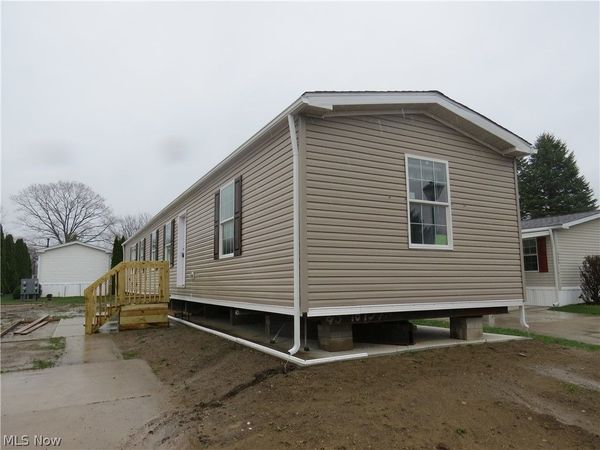 2663 Lake Breeze Drive, Madison, OH 44057