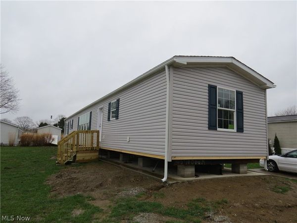 2665 Eagle Point Drive, Madison, OH 44057