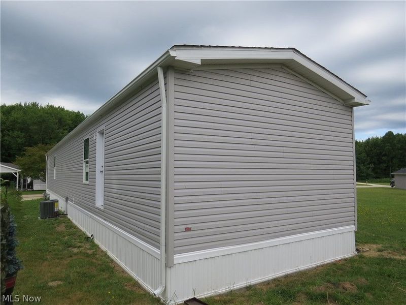 2665 Eagle Point Drive, Madison, OH 44057 Photo 11