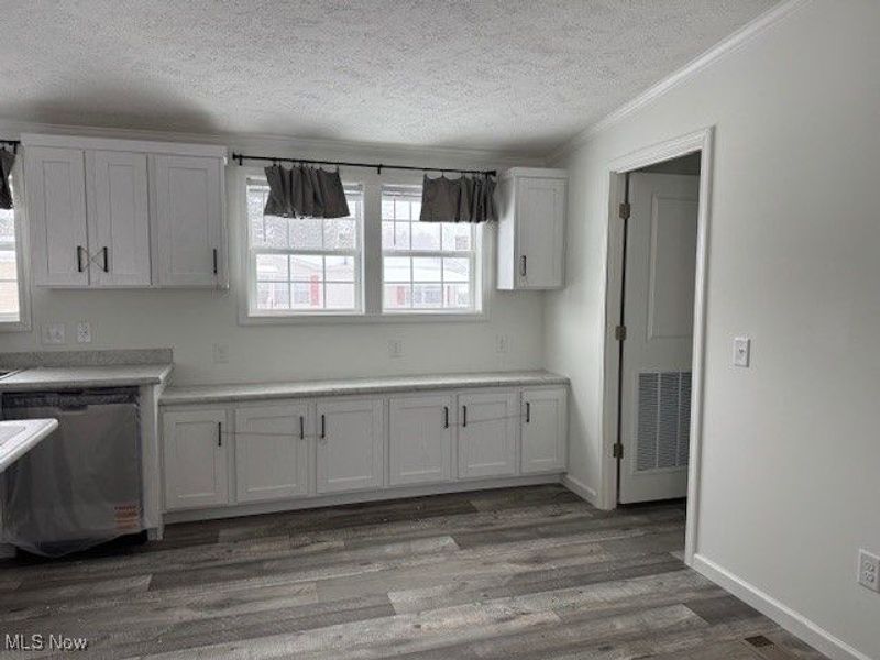 2661 Lake Breeze Drive, Madison, OH 44057 Photo 7