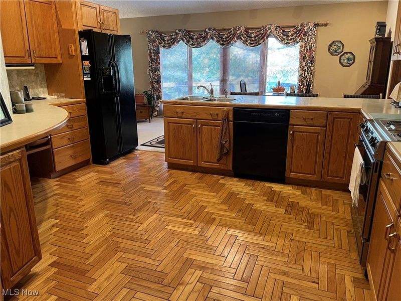 7578 Heather Circle, Kent, OH 44240 Photo 6