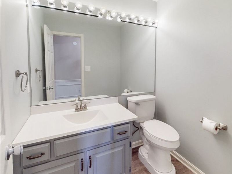 2592 Falmouth Road, Fairlawn, OH 44333 Photo 6