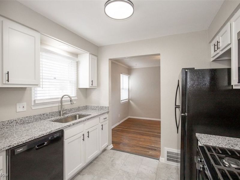 455 Metcalf Road, Elyria, OH 44035 Photo 9