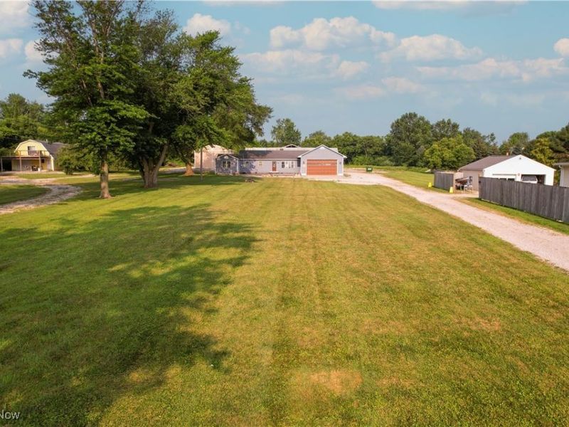 828 E Main Street, Lakeside Marblehead, OH 43440 Photo 1