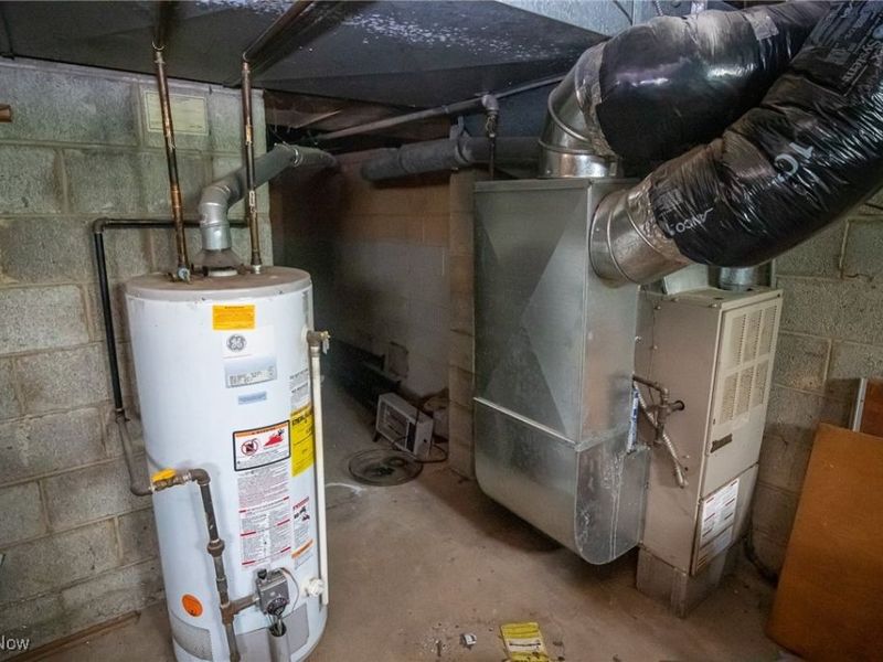 14903 Glendale Avenue, Cleveland, OH 44128 Photo 11