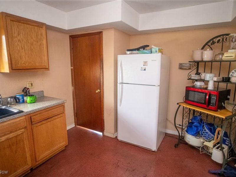 14903 Glendale Avenue, Cleveland, OH 44128 Photo 15