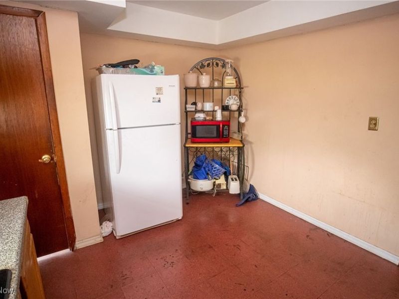 14903 Glendale Avenue, Cleveland, OH 44128 Photo 16