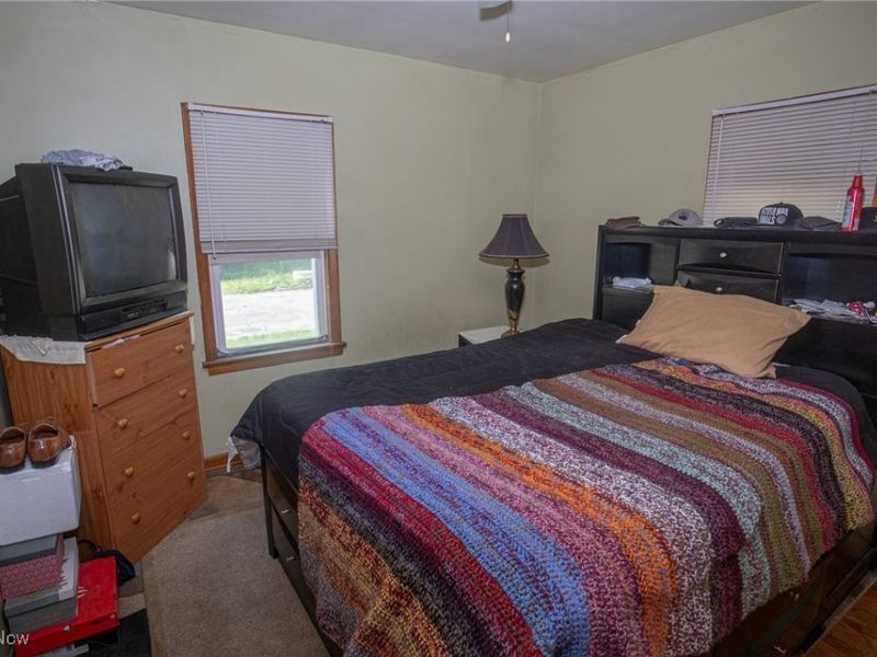 14903 Glendale Avenue, Cleveland, OH 44128 Photo 4