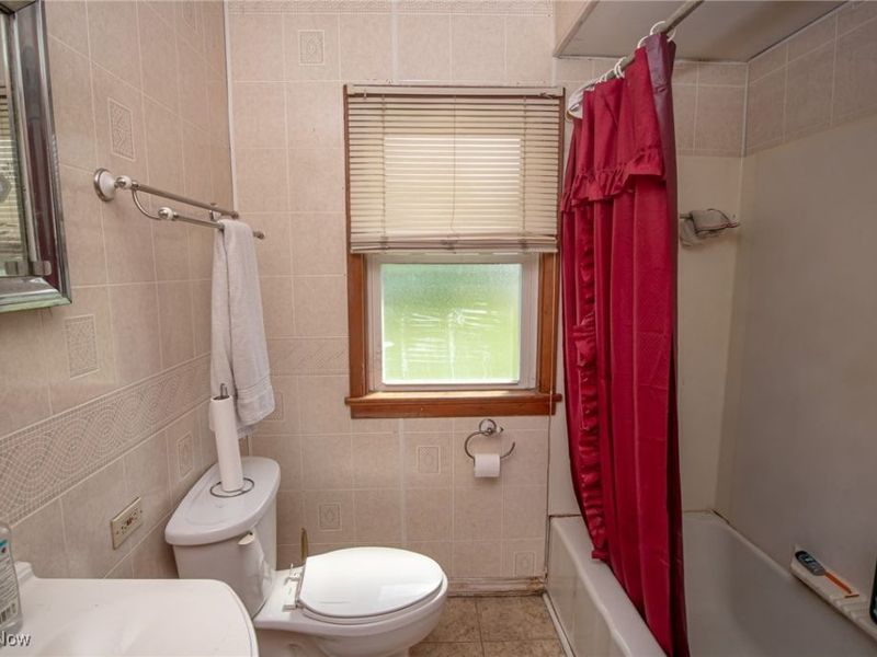 14903 Glendale Avenue, Cleveland, OH 44128 Photo 9