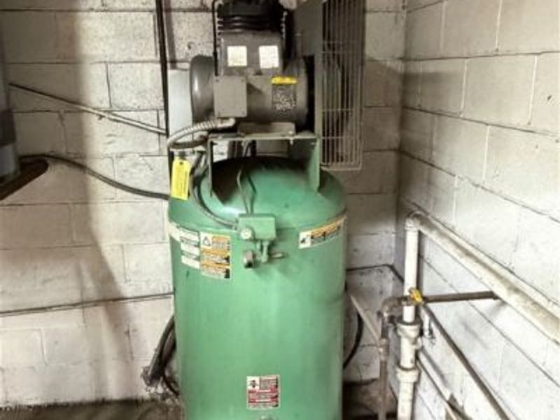 1414 E High Avenue, New Philadelphia, OH 44663 Photo 7