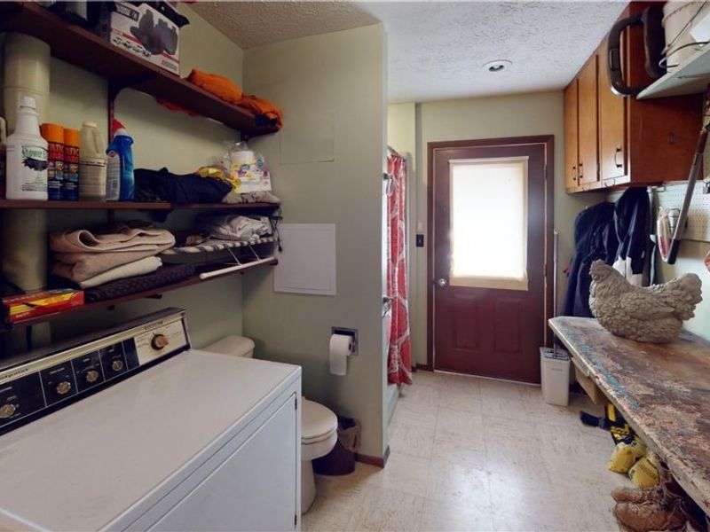 53261 East Captina Highway, Powhatan Point, OH 43942 Photo 24