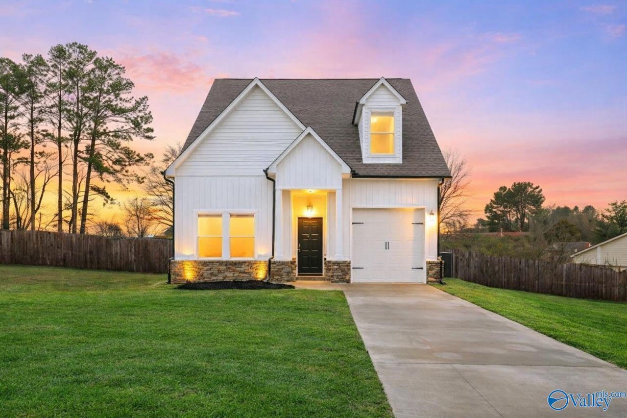 1213 Inglewood Circle, Athens, AL 35611 Main Photo