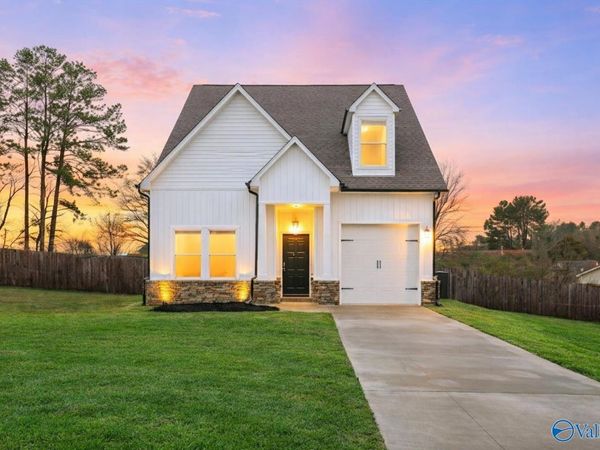 1213 Inglewood Circle, Athens, AL 35611