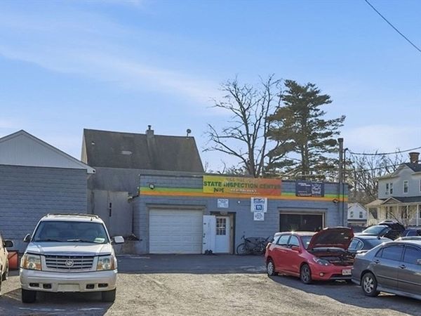 1300 Worcester St, Springfield, MA 01151