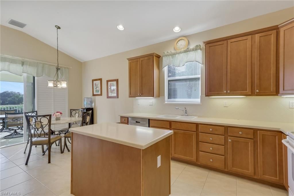 28666 San Lucas Ln, Unit 202, Bonita Springs, FL 34135 Photo