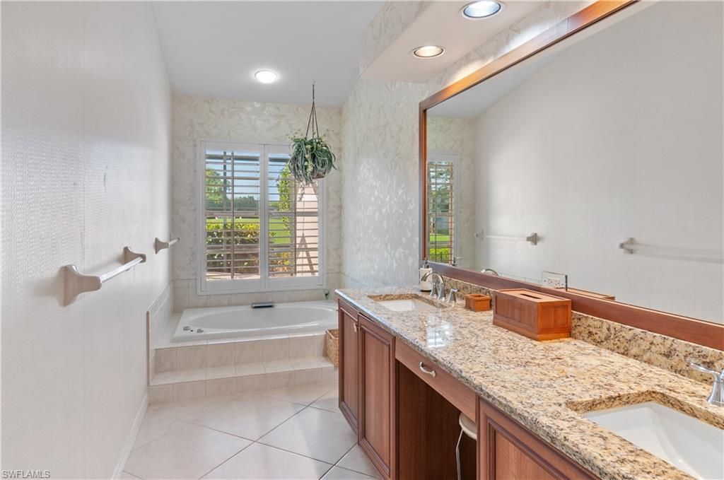 13360 Southampton Dr, Bonita Springs, FL 34135 Photo