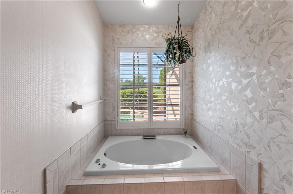 13360 Southampton Dr, Bonita Springs, FL 34135 Photo