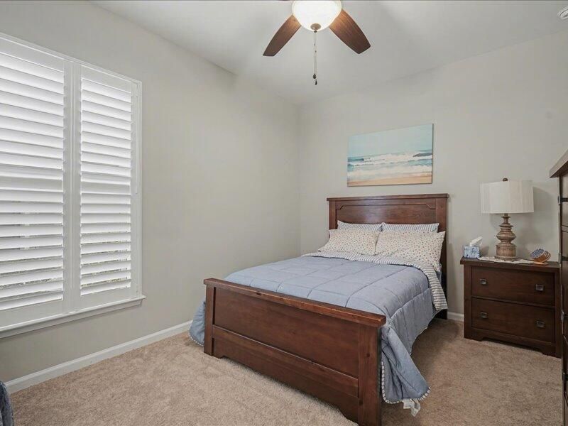 321 Bloomington Way Photo 16