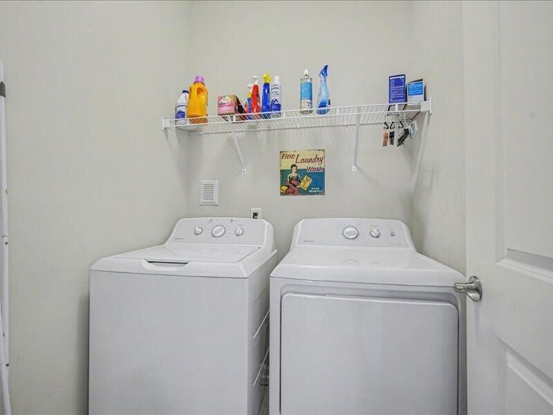 321 Bloomington Way Photo 19