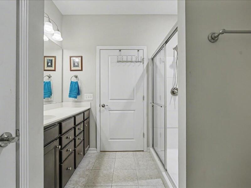 321 Bloomington Way Photo 24