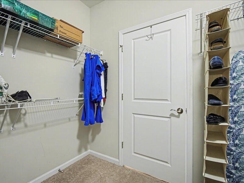 321 Bloomington Way Photo 26