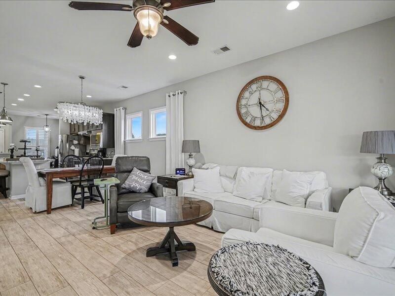 321 Bloomington Way Photo 29