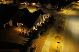 321 Bloomington Way photo 4