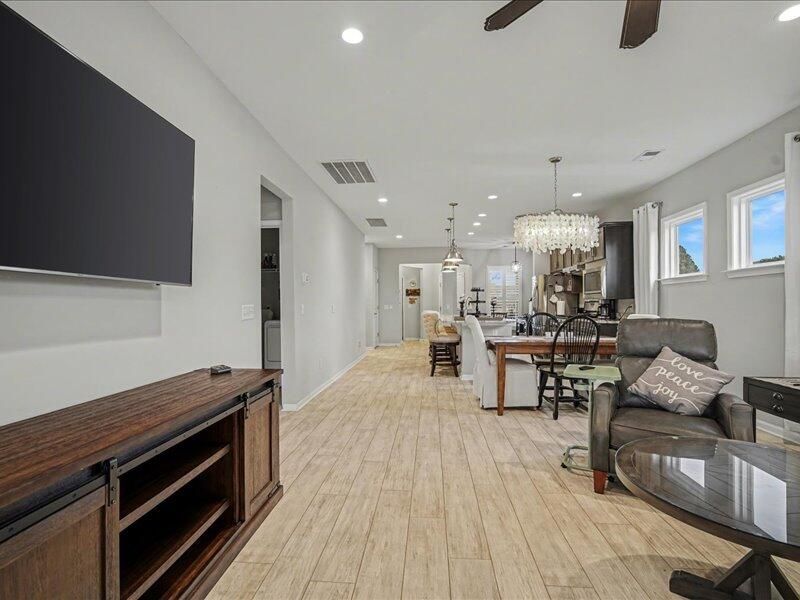 321 Bloomington Way Photo 30