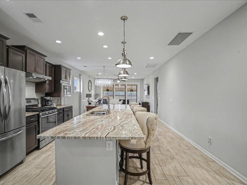 321 Bloomington Way Photo 33