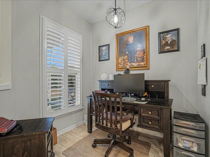 321 Bloomington Way Photo 36