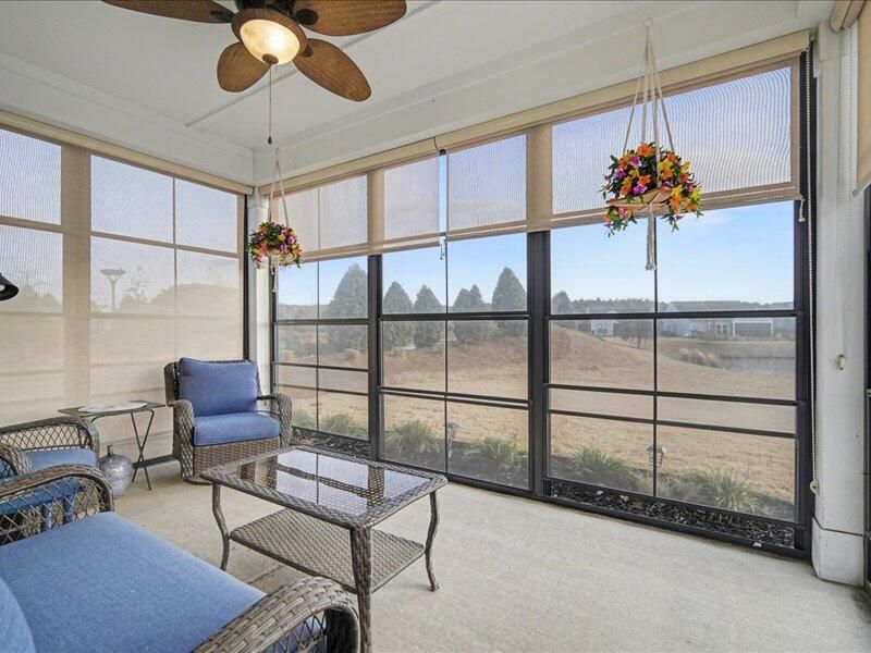 321 Bloomington Way Photo 37