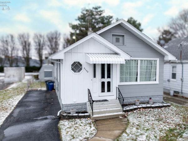 2750 119th street, Toledo, OH 43611